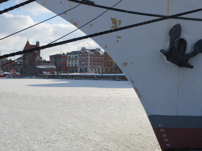 GORCH FOCK 1 - wird fit gemacht als Museumsschiff